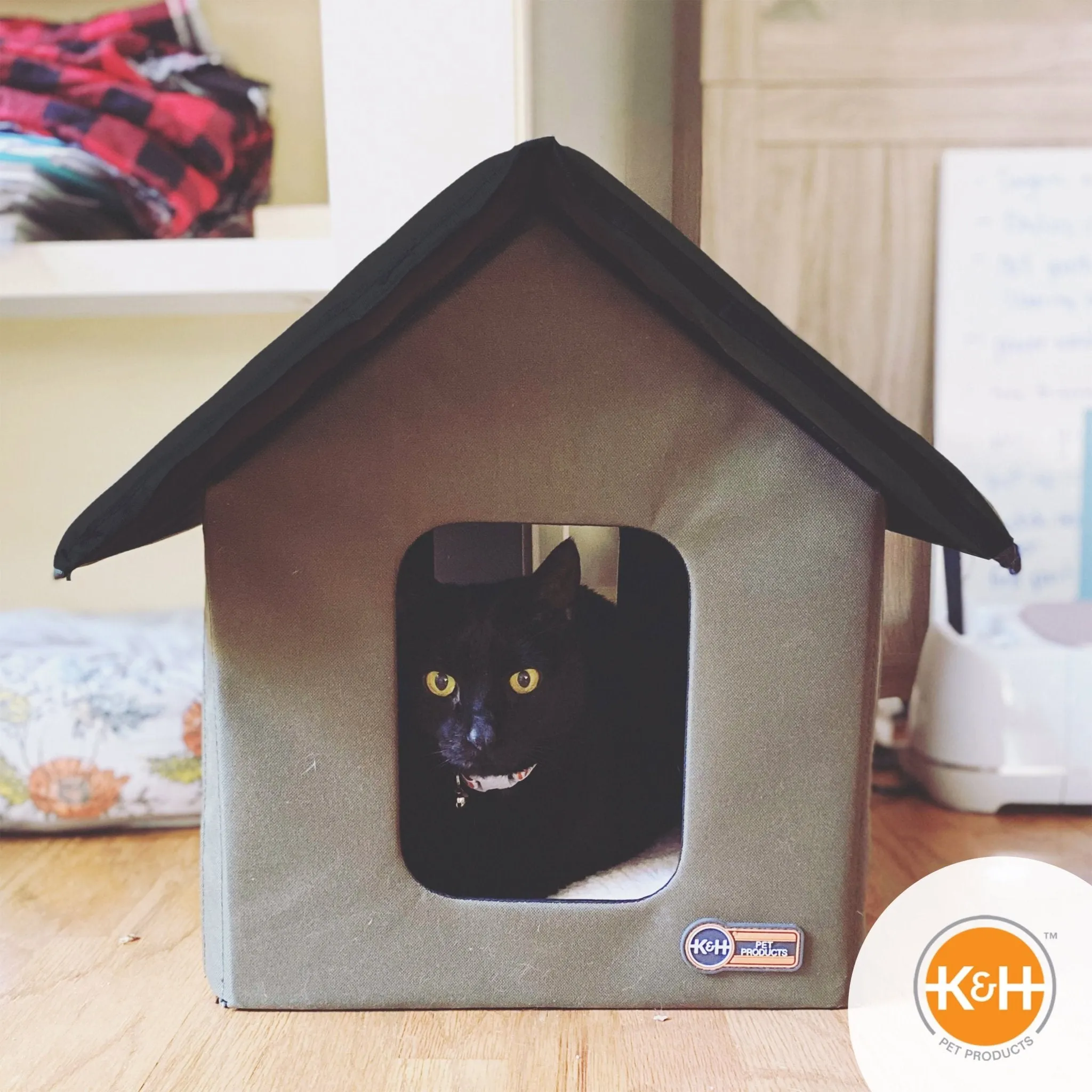 K&H Outdoor Heated Cat House